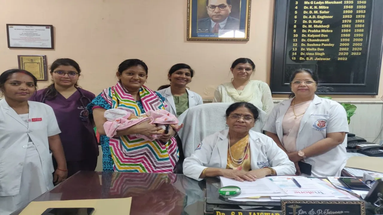 लखनऊ: गर्भाशय में ट्यूमर और बच्चा एक साथ रहे थे बढ़, 5वें महीने में डॉक्टरों ने उठाया अहम कदम