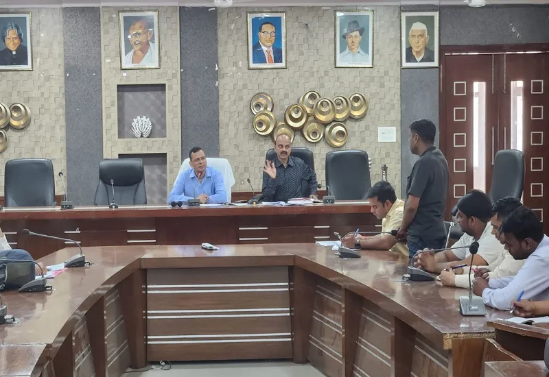 मुरादाबाद  : गेहूं खरीद में अपेक्षित प्रगति न होने पर अपर जिलाधिकारी ने जताई नाराजगी, कहा- केंद्र प्रभारियों पर होगी कार्रवाई