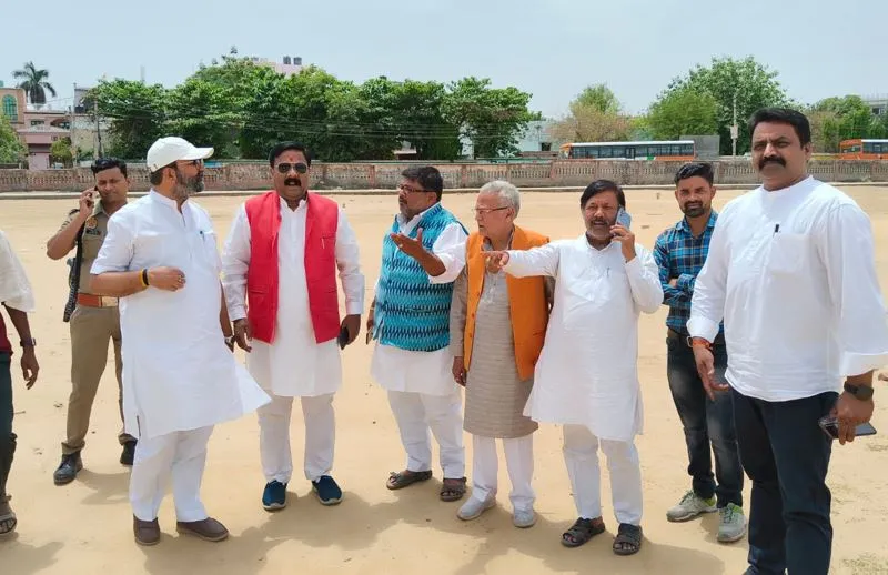 Bareilly News: गृह मंत्री की जनसभा के लिए हार्टमन रामलीला मैदान देखने पहुंची एसपीजी