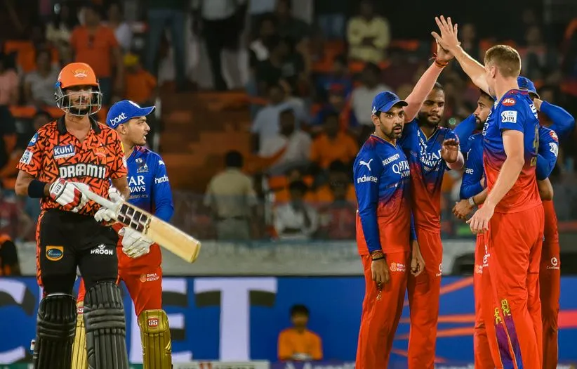 IPL 2024: आरसीबी ने हैदराबाद को 35 रनों से हराया, जीत के साथ प्लेऑफ की उम्मीद को रखा जिंदा 