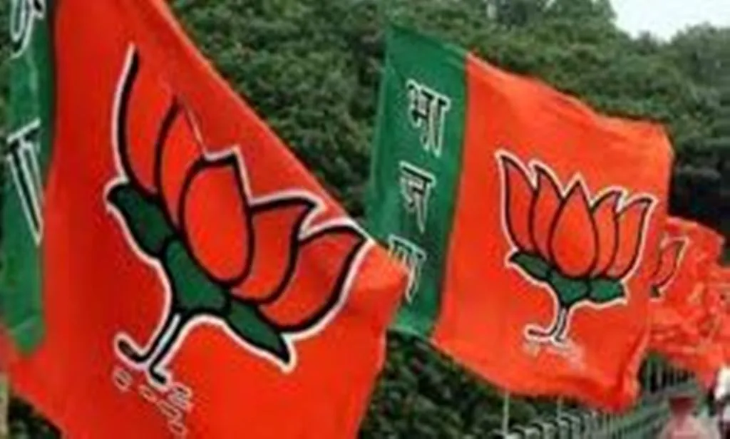 Bareilly News: कुर्मी नेताओं को बीजेपी में लाकर डैमेज कंट्रोल की कोशिश
