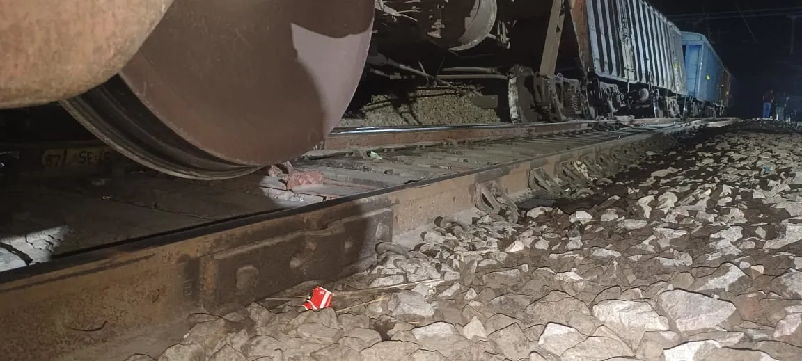 अयोध्या: मालगाड़ी के चार डिब्बे हुए डिरेल, रुका ट्रेनों का संचालन 