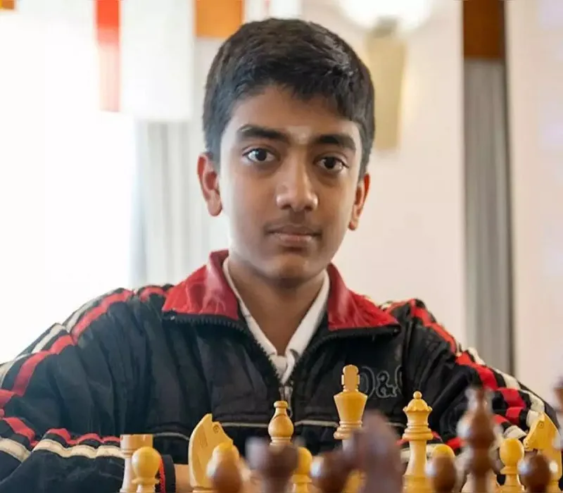ग्रैंडमास्टर डी गुकेश ने फाबियानो करूआना को बराबरी पर रोका, विदित गुजराती फिर हारे 