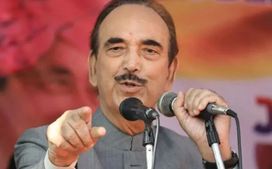 अनंतनाग-राजौरी सीट से चुनाव नहीं लड़ेंगे गुलाम नबी आजाद, पार्टी अब इस नेता को चुनावी मैदान में उतारेगी