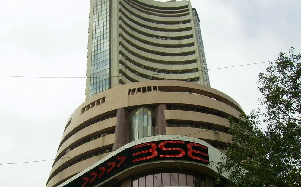 Share Market Update: घरेलू बाजारों में शुरुआती कारोबार में तेजी, सेंसेक्स 273.65 अंक चढ़ा