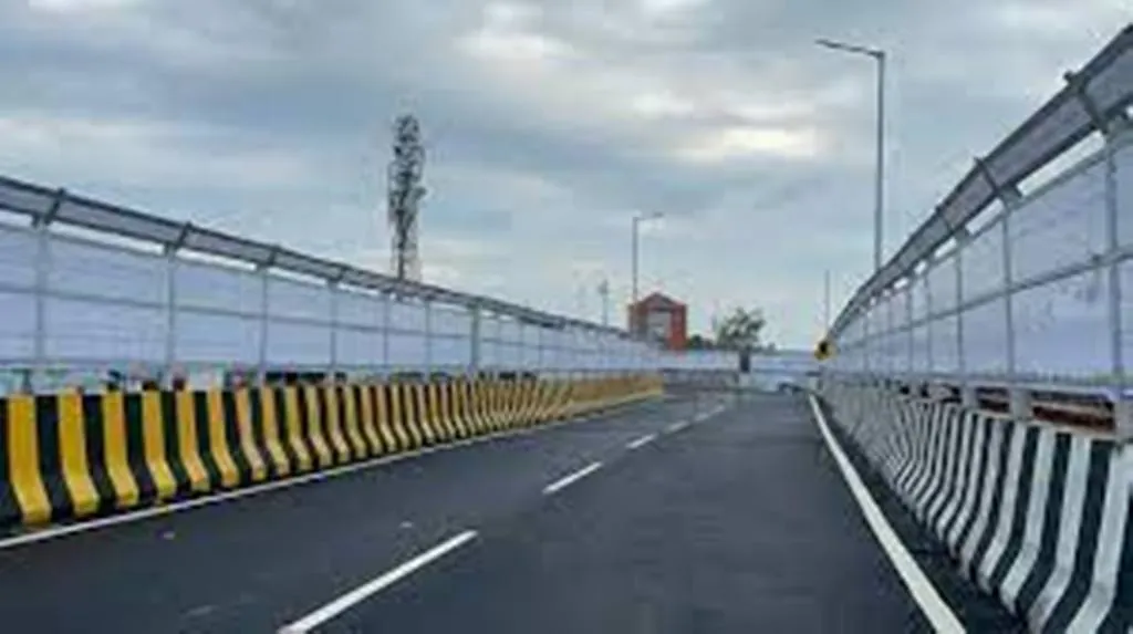 Bareilly News: बन गया कुतुबखाना पुल...व्यापारियों की नाराजगी अभी नहीं हुई खत्म 