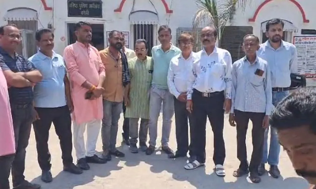 Bareilly News:  दरगाह आला हजरत के पास पत्थर डालने का विरोध, एसएसपी से मिले हिंदू संगठन के लोग