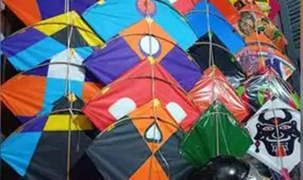 Bareilly News: हादसे के बाद भी पतंगबाजी जारी, दो बच्चों की मौत के बाद भी नहीं लग पा रही लगाम 