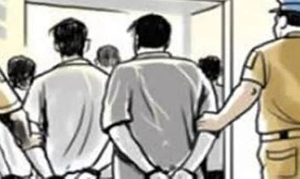 आगरा: पुलिस ने मुठभेड़ के बाद दो बदमाशों को किया गिरफ्तार 