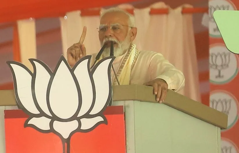 बरेली में चुनावी जनसभा में PM मोदी ने विपक्ष पर किए ताबड़तोड़ वार, अपनी सरकार की गिनाईं योजनाएं 