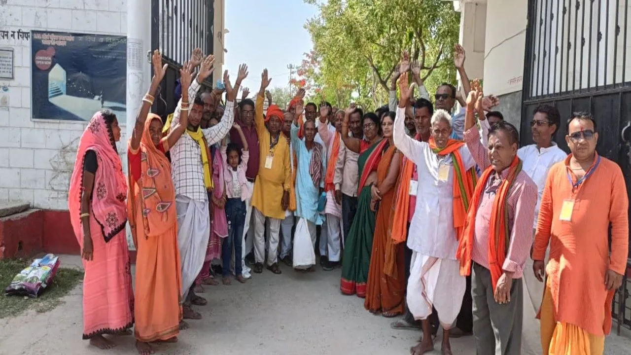 बहराइच: झारखंड से परिक्रमा में शामिल होने आए श्रद्धालुओं का हुआ स्वागत