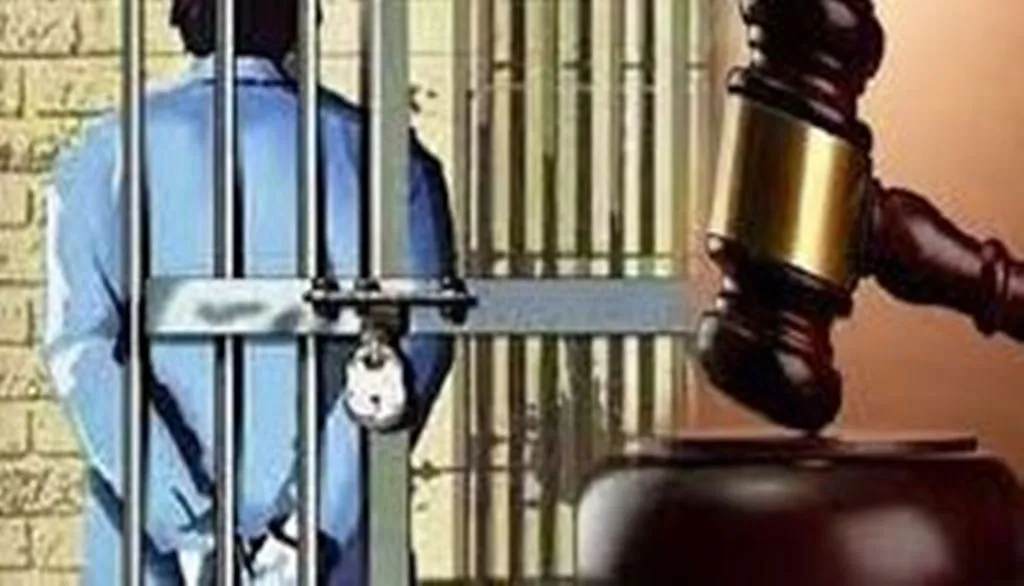 बदायूं: छेड़छाड़ और जान से मारने की धमकी के आरोपी को पांच साल की सजा