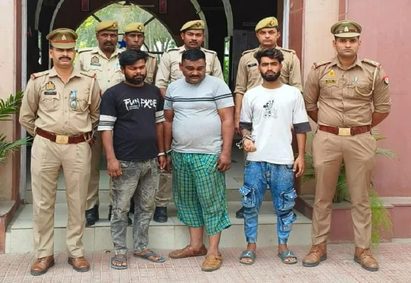 मुरादाबाद : किशोरी से सामूहिक दुष्कर्म करने के तीनों आरोपी गए जेल, अभियुक्त बोला-षडयंत्र के तहत बैठाया था कार में