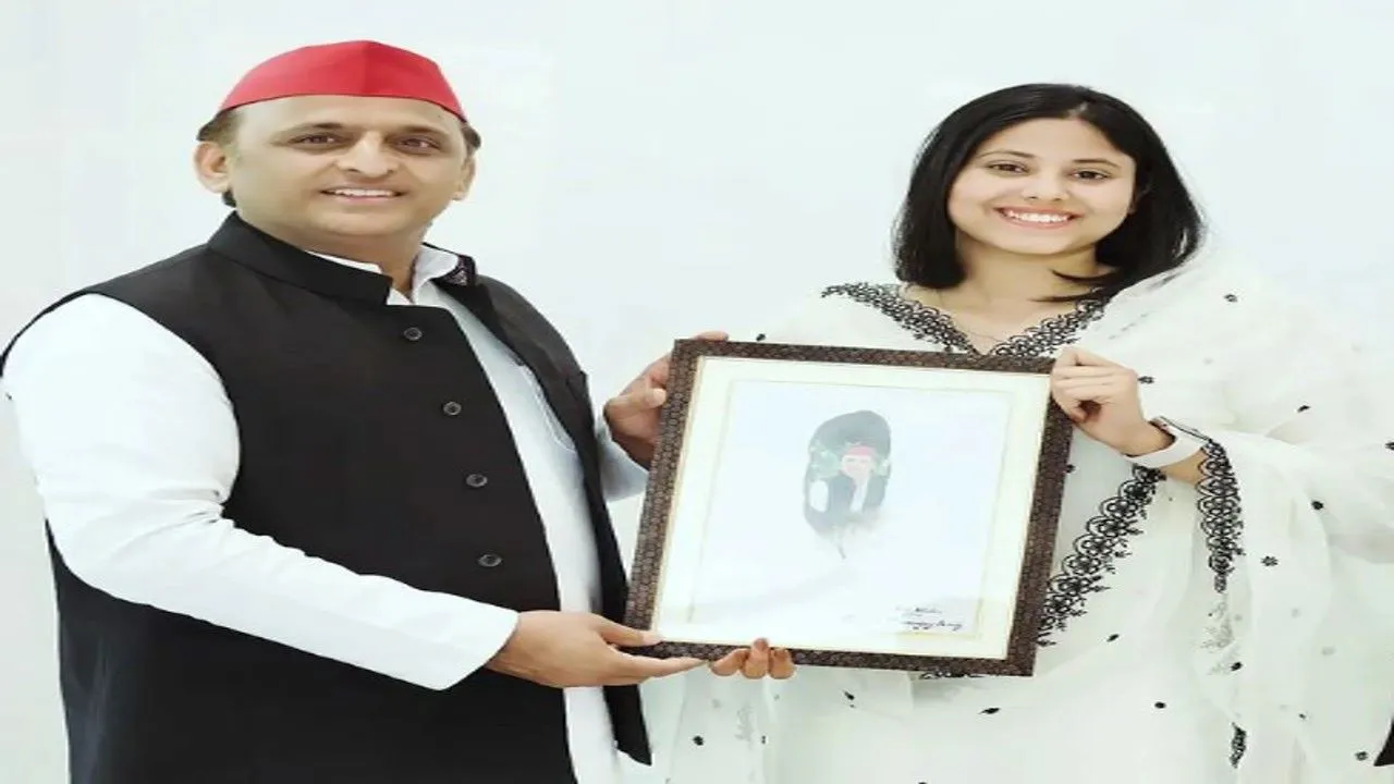 जौनपुर: सपा प्रत्याशी प्रिया सरोज पर आचार संहिता के उल्लघंन का मुकदमा दर्ज