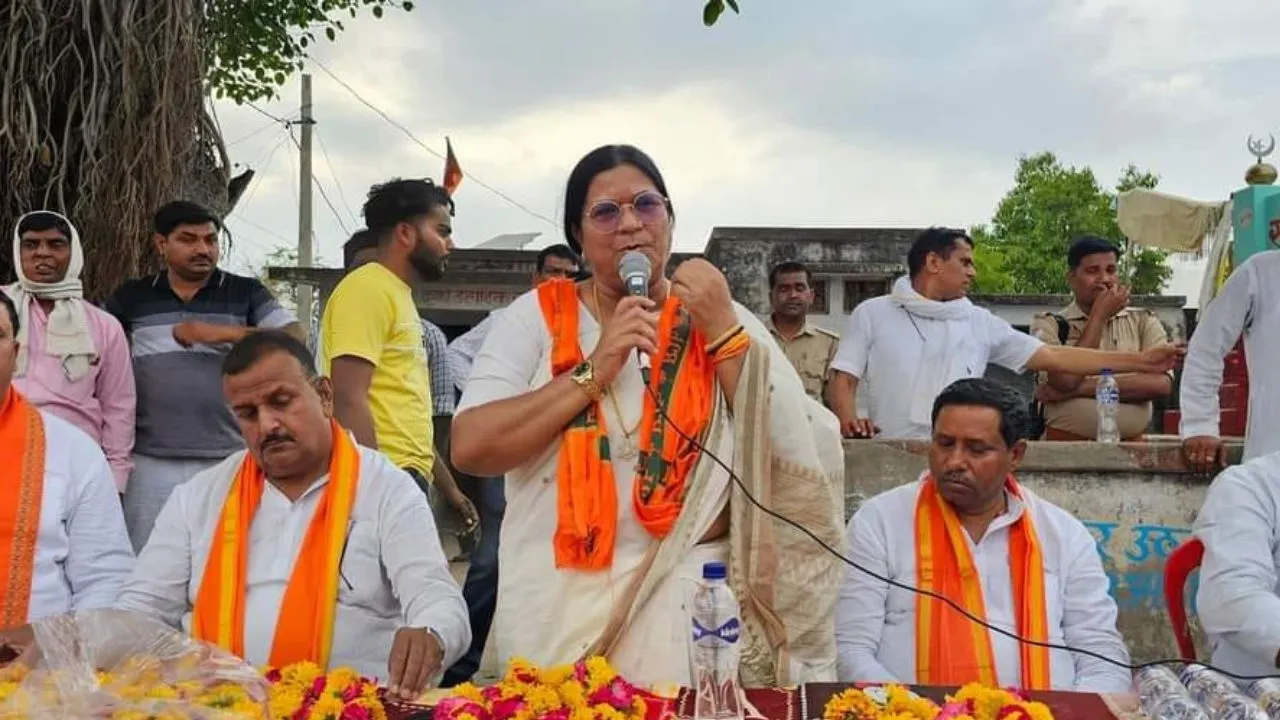 Lok Sabha Election 2024: पूर्व CM अखिलेश यादव के गृहजिले में कल गरजेंगे केंद्रीय गृहमंत्री अमित शाह...इतने लाख लोगों की भीड़ जुटाने का लक्ष्य