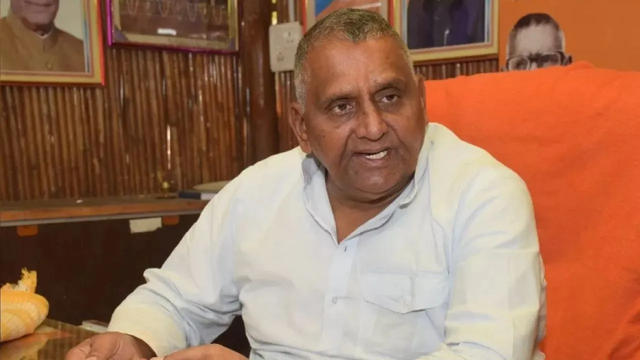 Kanpur: देवेंद्र सिंह भोले ने केंद्र में मोदी और प्रदेश में योगी सरकार की गिनाई उपलब्धियां; भाजपा को वोट देने की अपील की