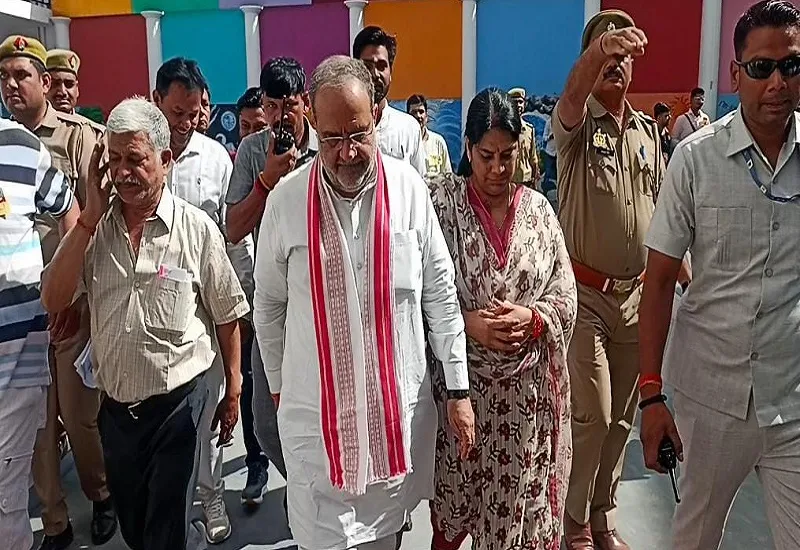 मुरादाबाद : प्रदेश अध्यक्ष भूपेंद्र सिंह चौधरी ने परिवार संग डाला वोट, बोले- अपने मत का जरूर करें प्रयोग