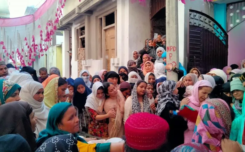 रामपुर: घर पहुंचा टीएमयू के छात्र नदीम मलिक का शव, मचा कोहराम