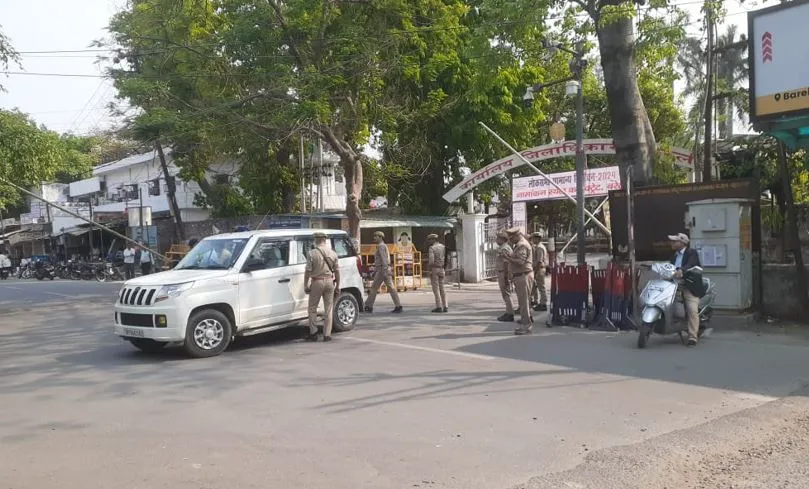 Bareilly News: केशव प्रसाद धर्मेंद्र कश्यप का और स्वतंत्र देव छत्रपाल का कराएंगे नामांकन, एसपी सिटी ने कलेक्ट्रेट पर लिया सुरक्षा व्यवस्था का जायजा 