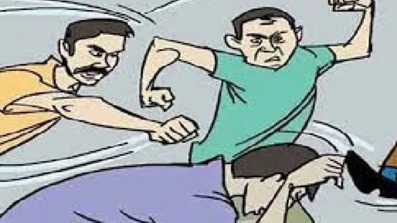 Farrukhabad: इंडिया गठबंधन केंद्रीय चुनाव कार्यालय में दो पक्ष आपस में भिड़े, जमकर हुई मारपीट, चलीं कुर्सियां