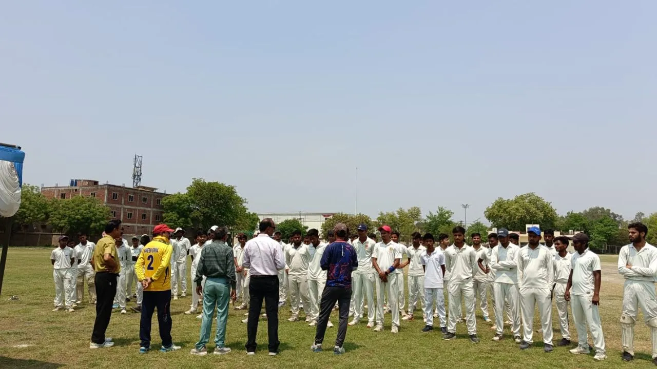 Unnao: UPCA ने ट्रायल के पहले चरण में 40 क्रिकेटर चयनित...खिलाड़ियों ने तय ओवर गेंदबाजी व बल्लेबाजी कर प्रदर्शन दिखाया