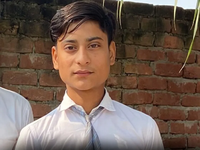 अमरोहा : मोबाइल फोन पर वीडियो देखते समय आया हार्ट अटैक, 11वीं के छात्र की मौत