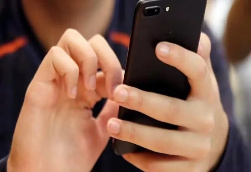 बिजनौर : युवती को अश्लील संदेश भेजकर फंसे नायब तहसीलदार, जानिए पूरा मामला