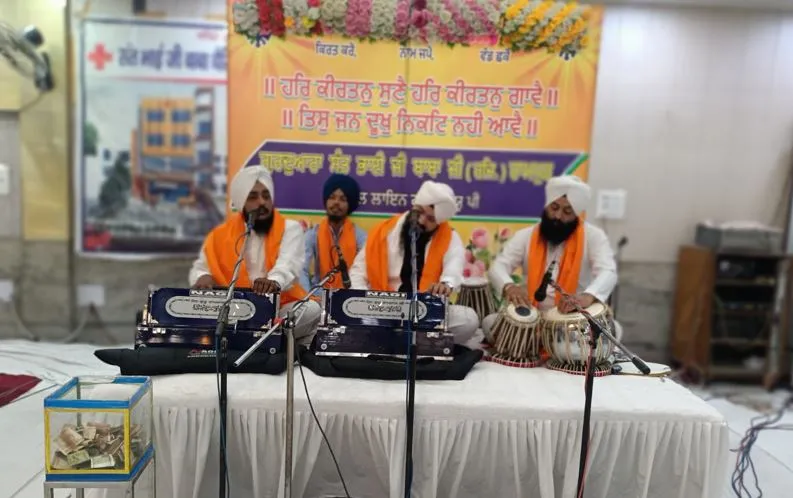 रामपुर: श्री गुरुद्वारा संत भाई जी बाबा में हुए शबद-कीर्तन से संगत हुई निहाल