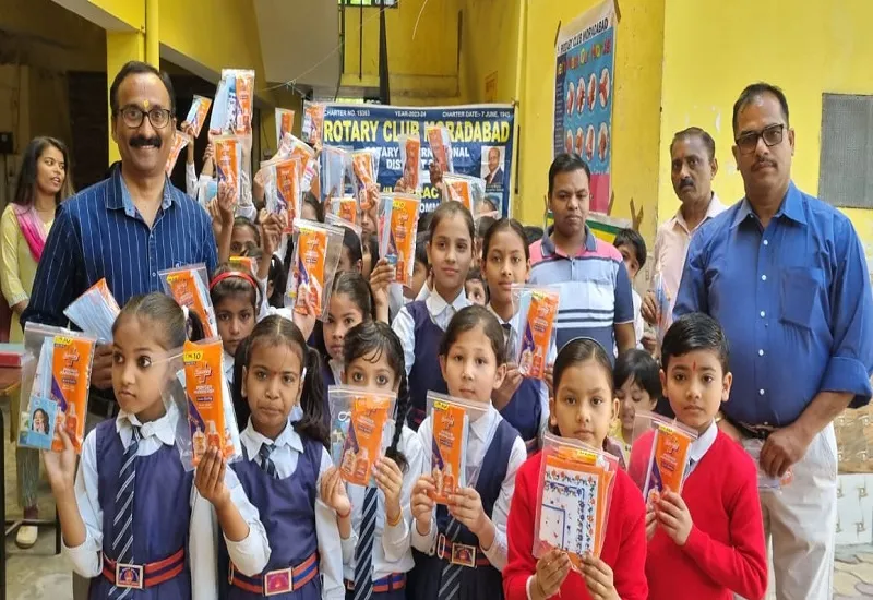 मुरादाबाद : हाथ धोने के तरीके बताकर स्वच्छता के लिए किया जागरुक