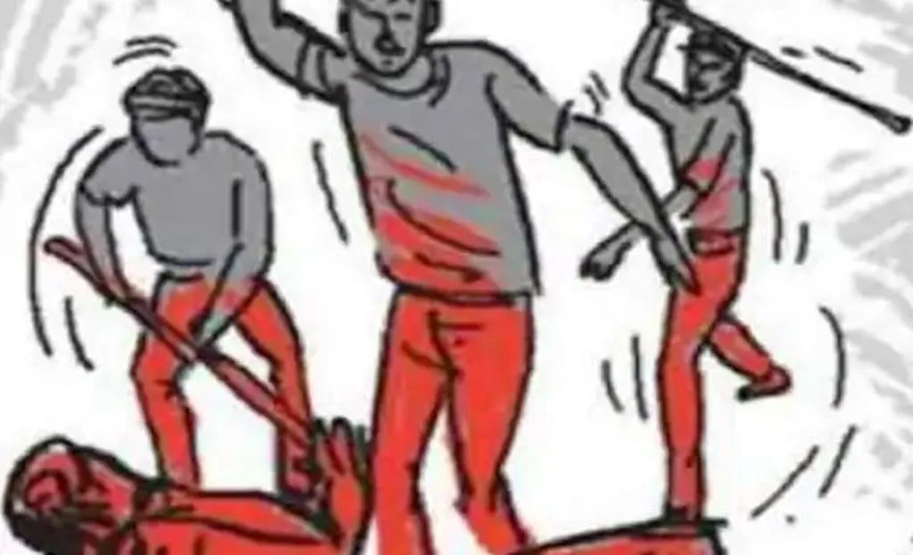 Bareilly News: बच्चों के विवाद में चले लाठी-डंडे, एक युवक गंभीर रूप से घायल 