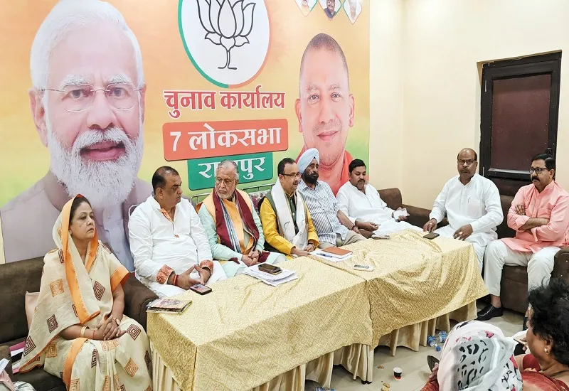 रामपुर : जनप्रतिनिधियों का बूथ जीतेगा तब हम जीतेंगे लोकसभा सीट, वित्त मंत्री सुरेश खन्ना ने भाजपाइयों को बताया जीत का मंत्र