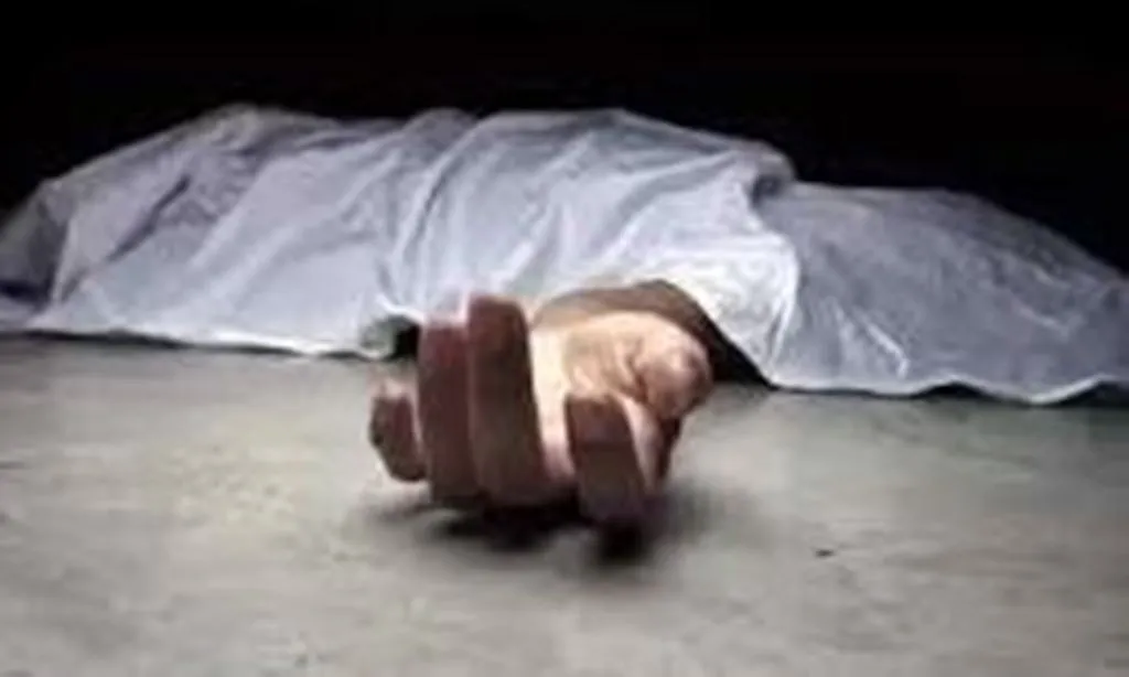 हरदोई: जंगल के अंदर लटका हुआ था शव,बाहर खड़ी थी बाइक