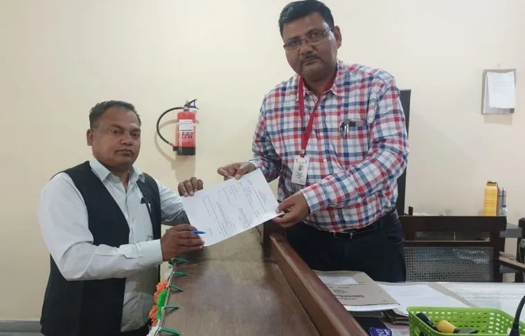 बदायूं: एक प्रत्याशी ने नाम लिया वापस, 11 प्रत्याशियों के बीच होगा लोकसभा चुनाव 