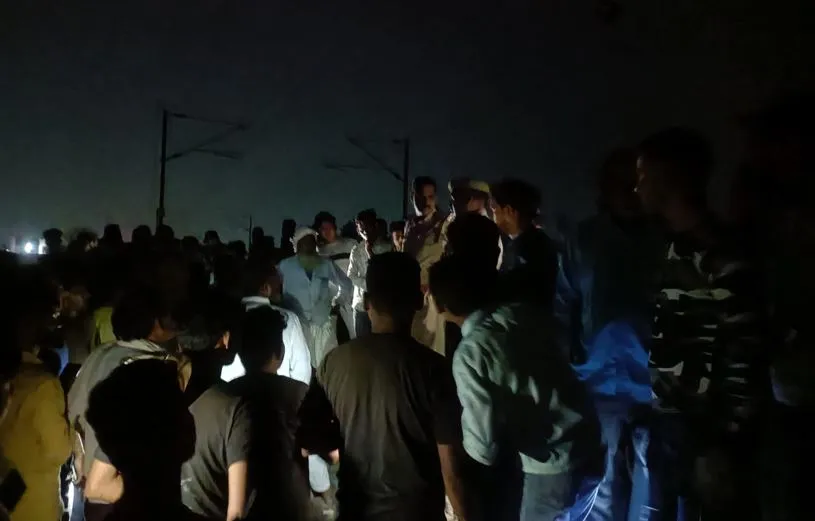 Bareilly News: पतंग लूटने की कोशिश में ट्रेन से कटकर दो बच्चों की मौत, परिवार में मचा कोहराम 