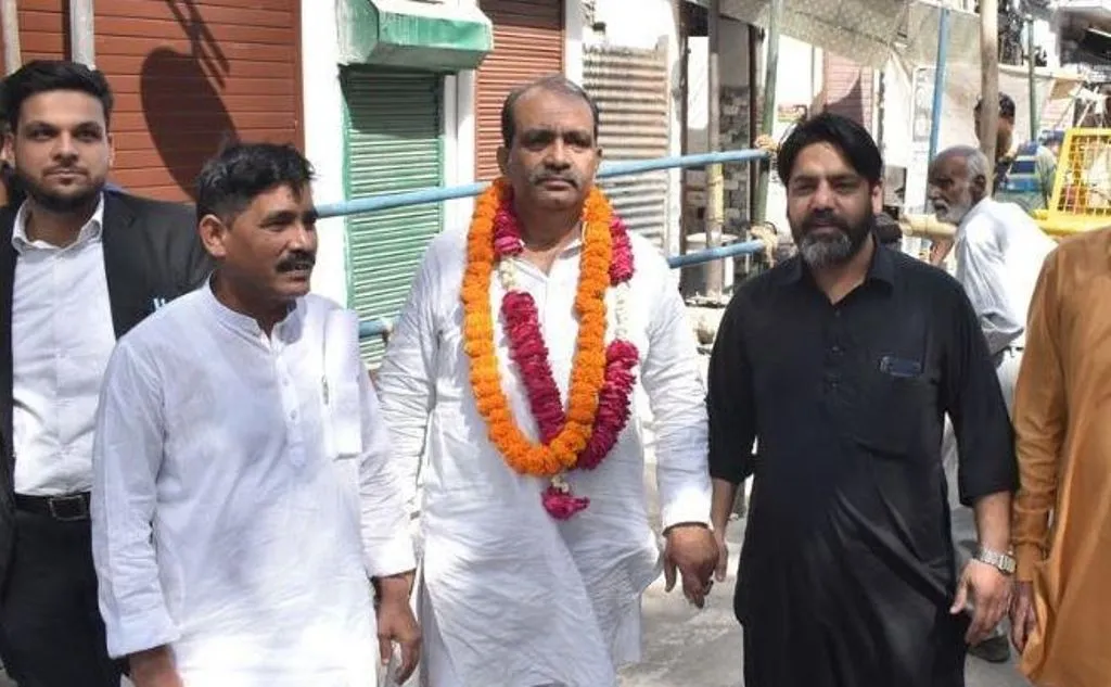 Bareilly News: साजिश के तहत फरहत का पर्चा हुआ खारिज- आईएमसी