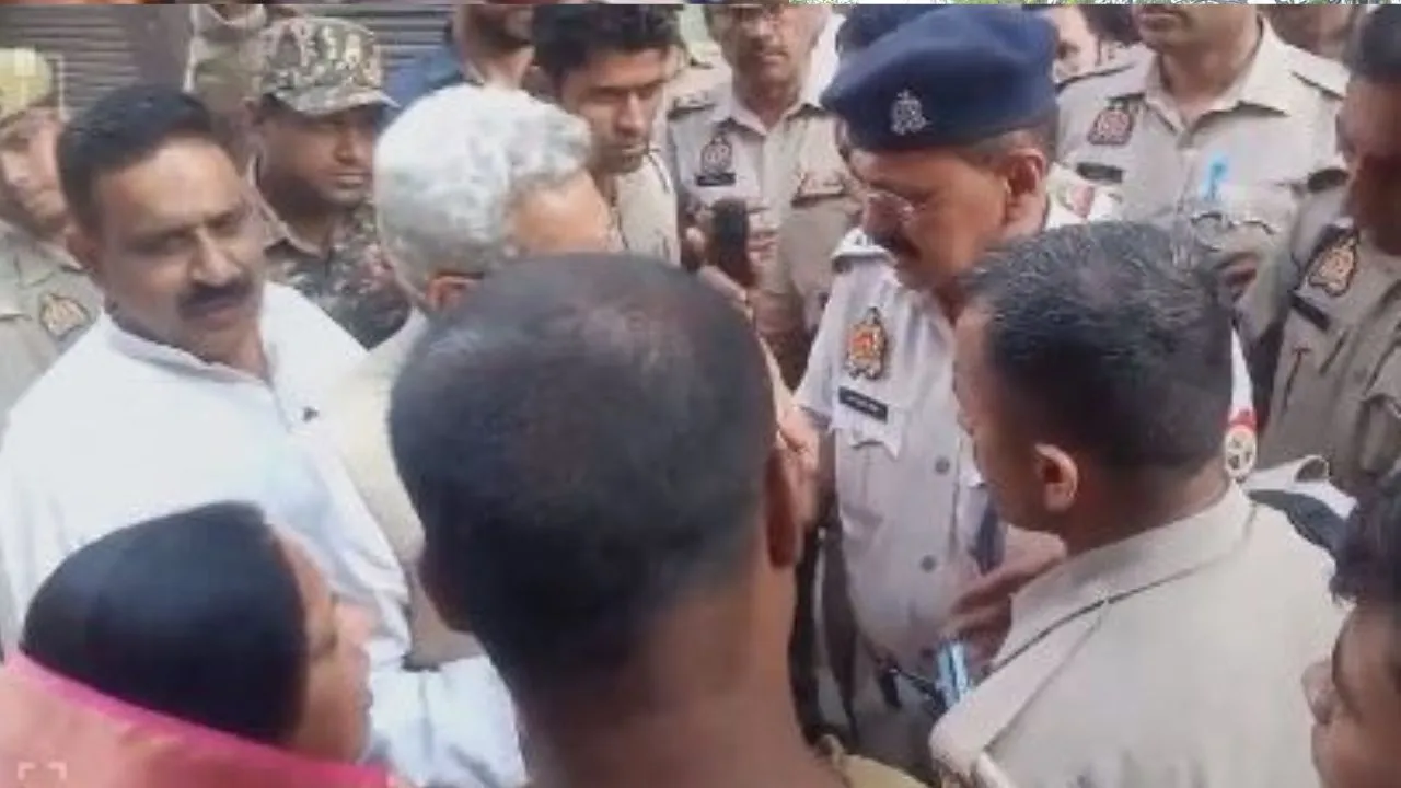 मुरादाबाद: पुलिस और सपा प्रत्याशी के बीच झड़प का वीडियो वायरल, जानें मामला