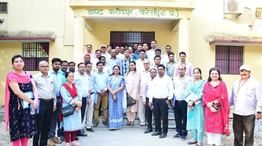 बरेली: बच्चों को डिजिटल प्रणाली से मिलेगी शिक्षा, आईसीटी लैब में पढ़ाने की दी ट्रेनिंग  