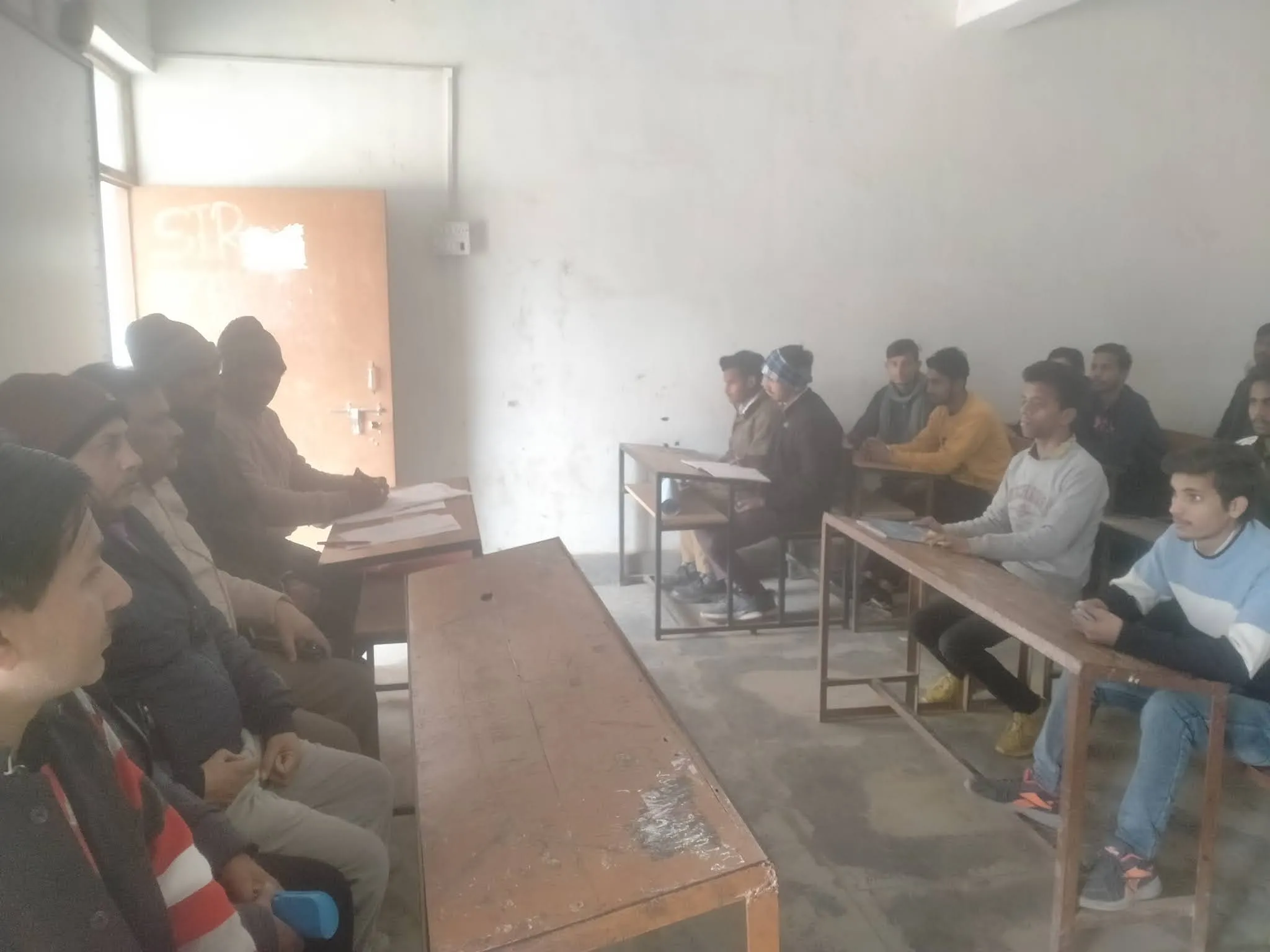 व्यवसायिक शिक्षा : फोटोग्राफी ट्रेड में चलन से बाहर हो चुके कैमरों से पढ़ाई