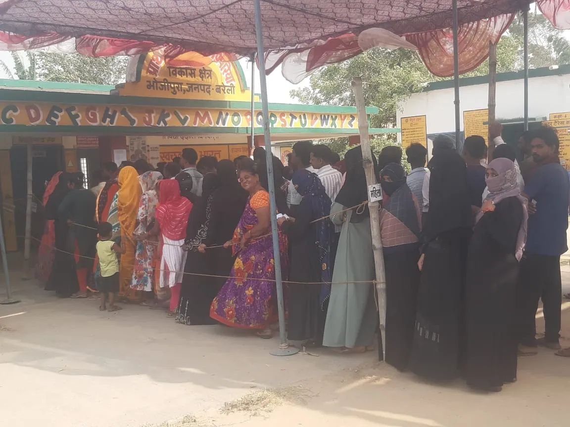 बरेली: सुबह तेज, दोपहर में सुस्त और शाम को वोटिंग ने पकड़ी रफ्तार