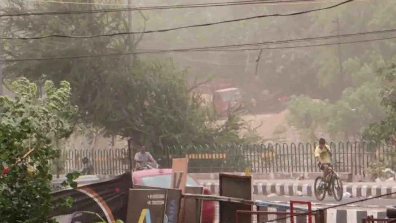 Weather news: लखनऊ में बदला मौसम, चल रही धूल भरी आंधी-बारिश की सम्भावना-Video  