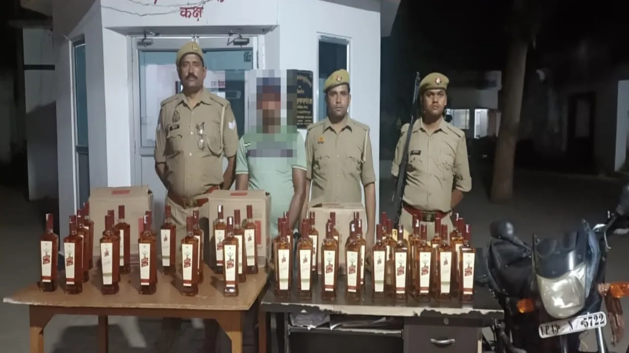 गोंडा में वाहन चेकिंग के दौरान पुलिस ने पकड़ी 40 बोतल अंग्रेजी शराब 