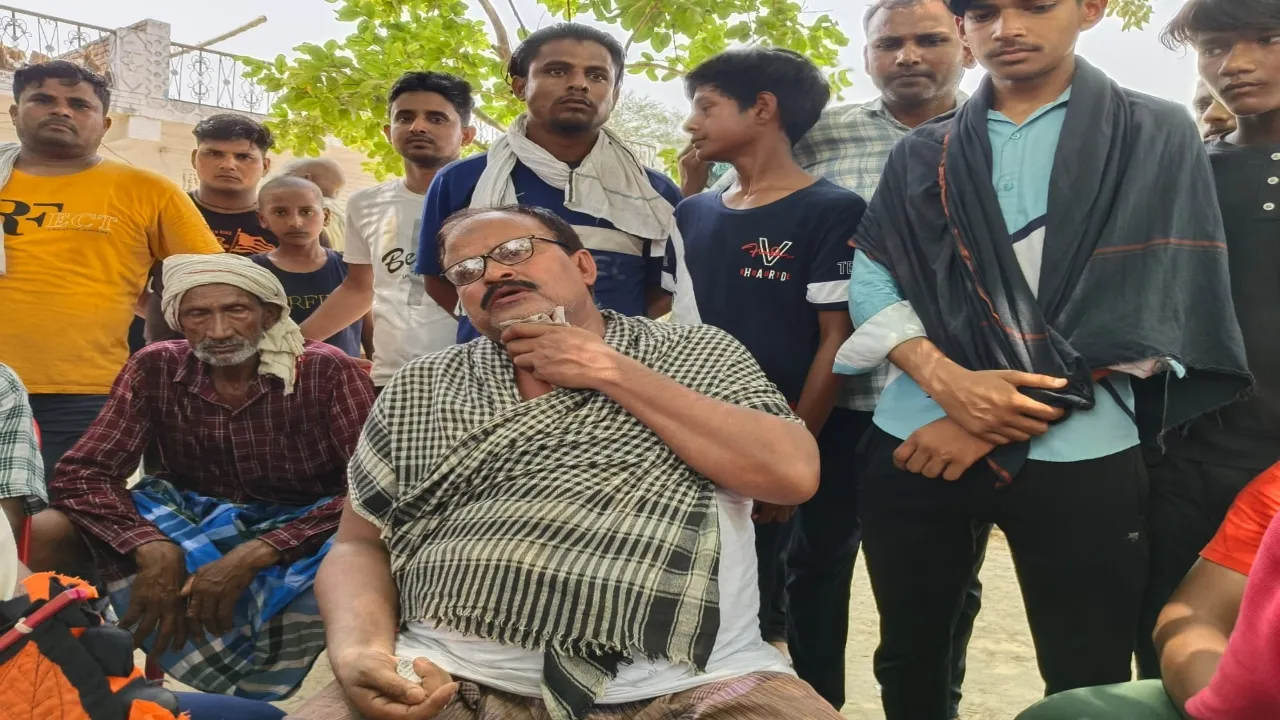 Gonda fortuner accident: गम और गुस्से में निंदूरा गांव, घरों में नहीं जले चूल्हे, पिता बोले-हादसे में मेरी दुनिया उजड़ गई  