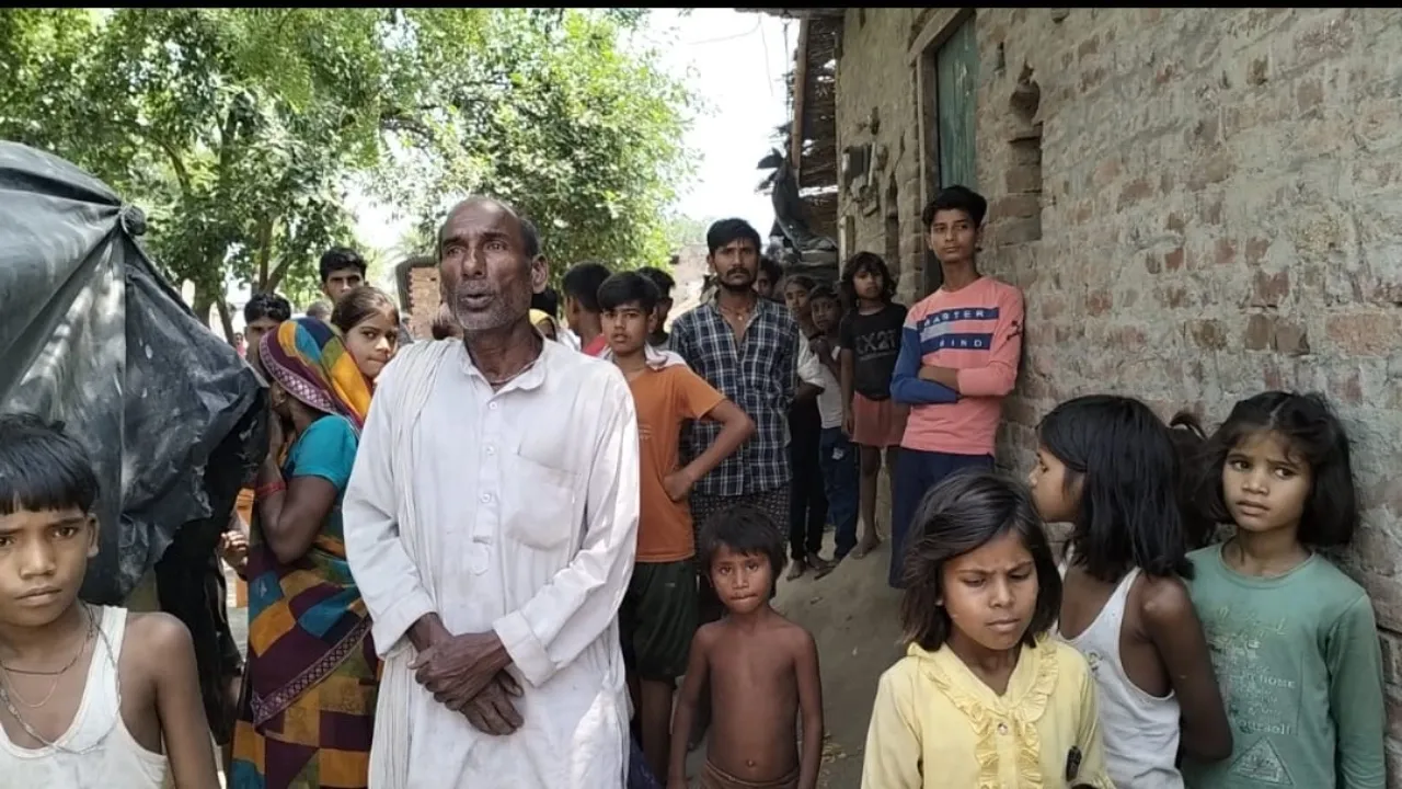 सीतापुर में पत्नी की कुदाल से हत्या कर पति ने थाने में किया सरेंडर 