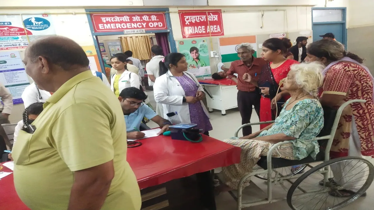 Heat wave: मरीजों के शरीर पर पानी का किया जाएगा स्प्रे, स्वास्थ्य विभाग ने सभी Hospitals को जारी किये निर्देश  