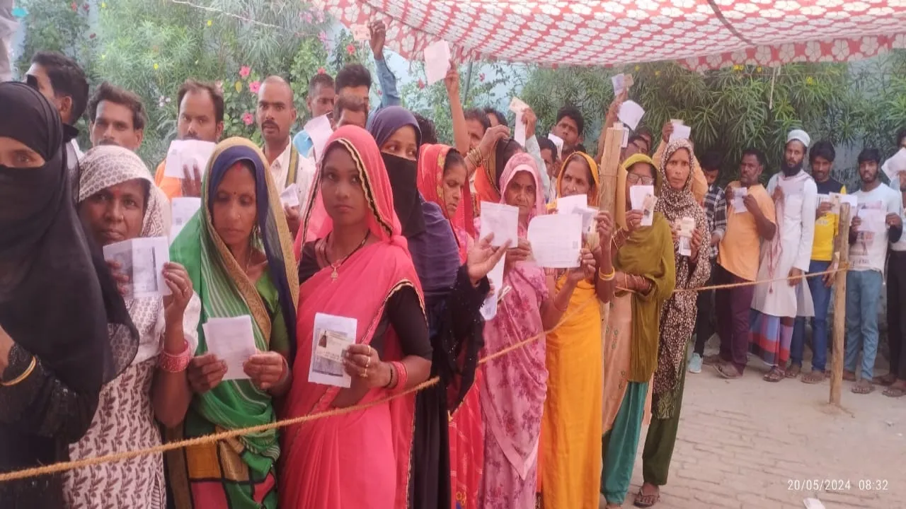 Loksabha election voting: उत्तर प्रदेश में 14 लोकसभा सीट पर एक बजे तक 39 प्रतिशत से अधिक हुआ मतदान 