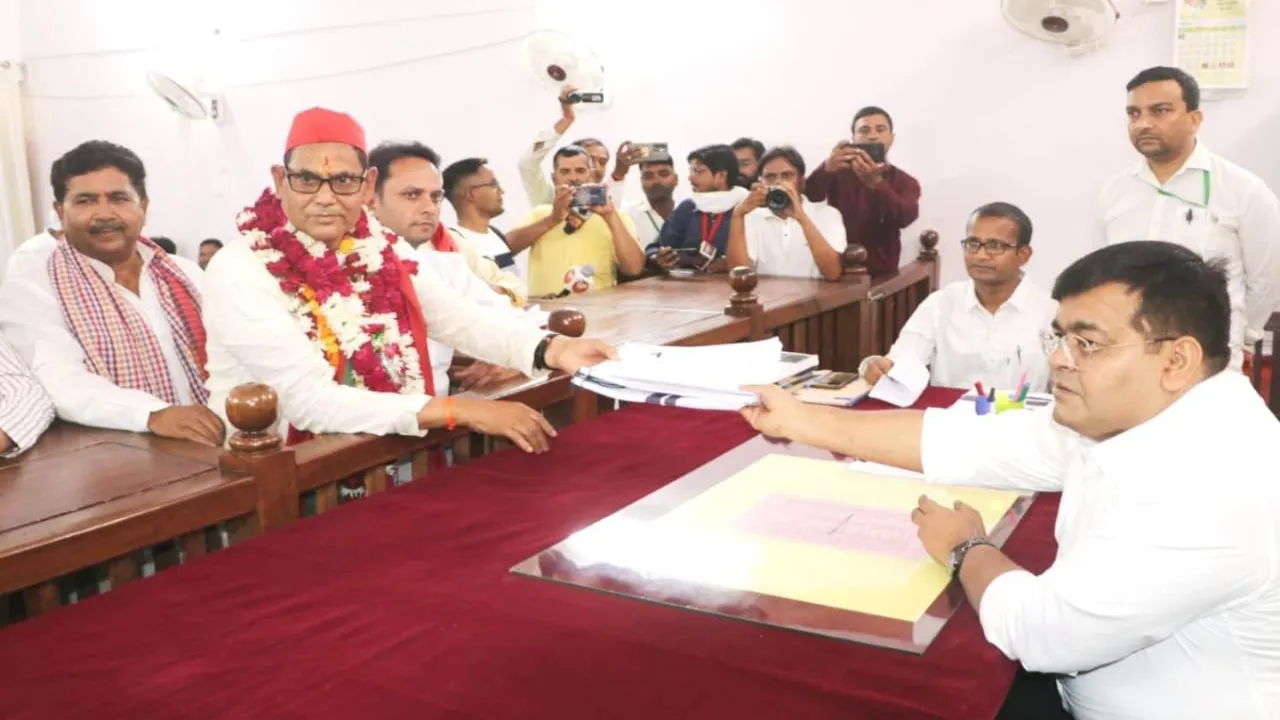 Loksabha election 2024: सपा-बसपा सहित तीन प्रत्याशियों ने किया नामांकन, प्रतापगढ़ में 6 मई तक चलेगी प्रक्रिया  