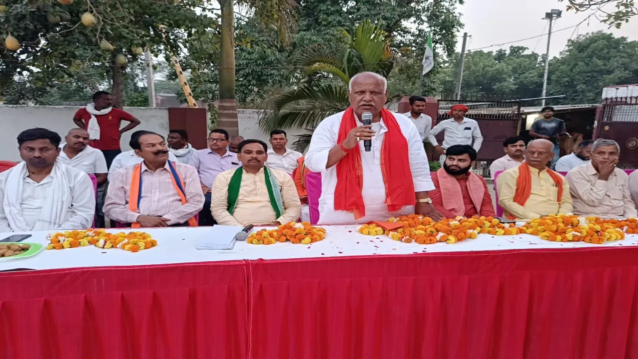 अयोध्या में श्रद्धा के साथ मनाई गई चौधरी अजीत सिंह की पुण्य तिथि, कार्यकर्ताओं ने किया याद  