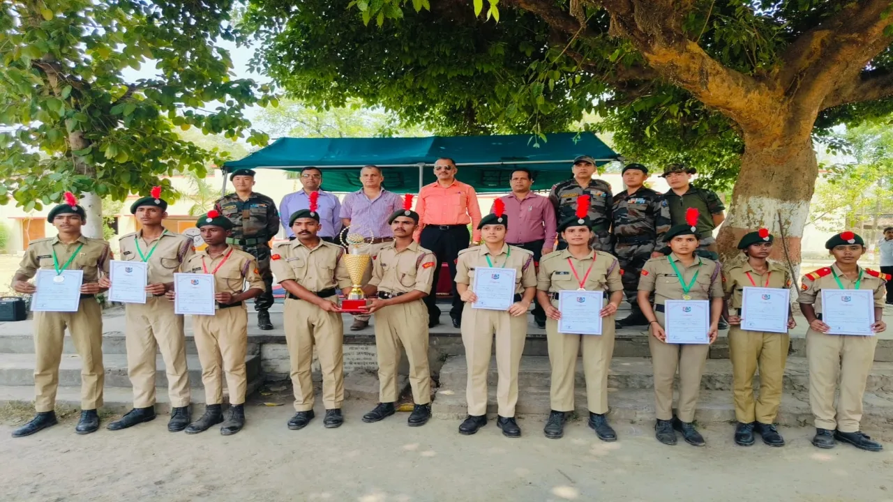 ड्रिल प्रतियोगिता में एनसीसी कैडेट्स ने दिखाया दम, कमान अधिकारी ने किया सम्मानित