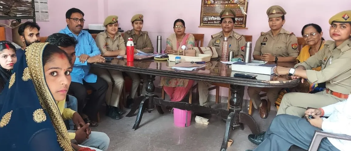 लखीमपुर खीरी: परामर्श केंद्र में 15 जोड़े एक साथ रहने को हुए राजी, काउंसलरों ने निपटाया विवाद 