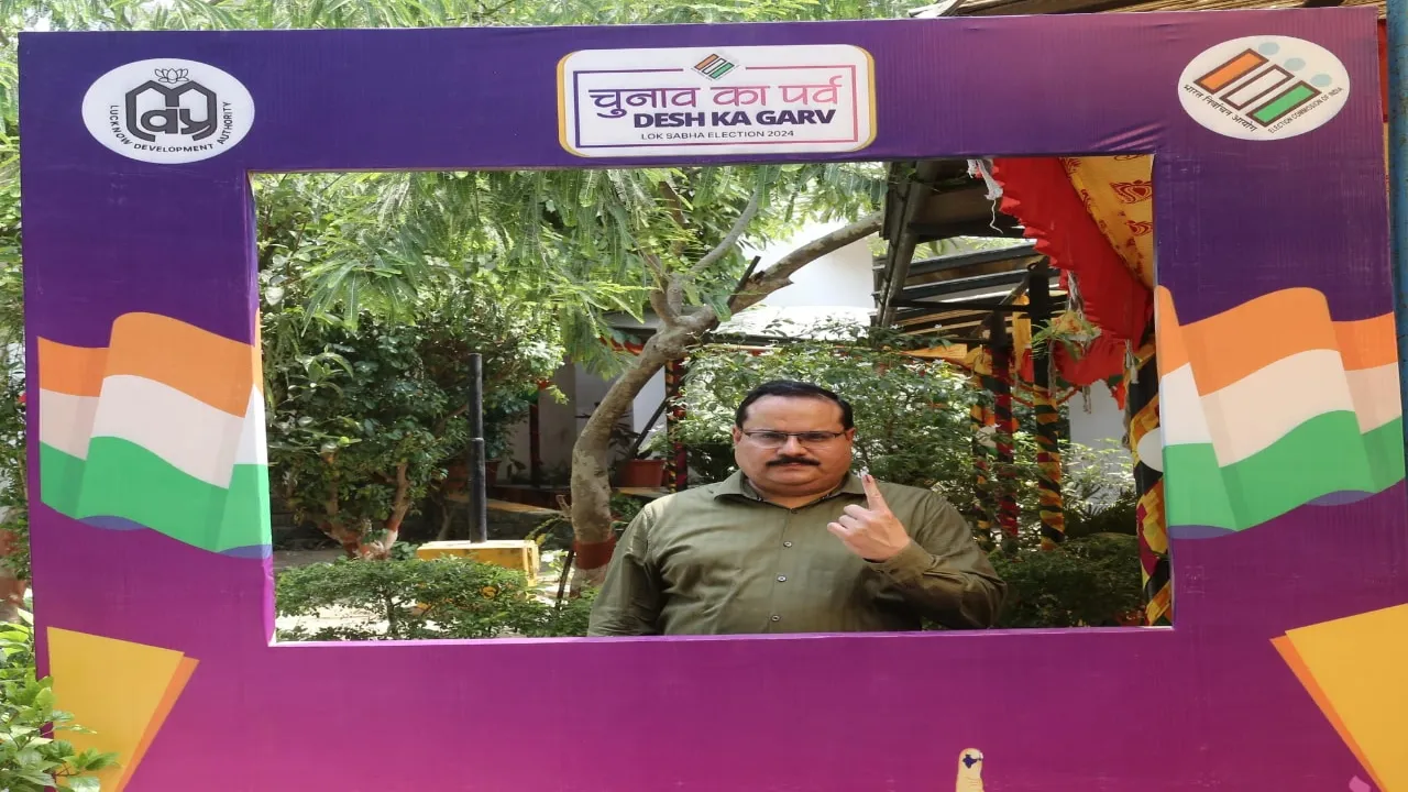 Lucknow voting: नवदीप रिणवा ने डाला Vote, मतदान की तैयारियों को लेकर दी जानकारी
